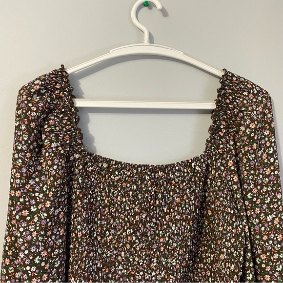 Hesperus Brown Floral Puff Sleeve Smocked Top - Picture 3 of 6